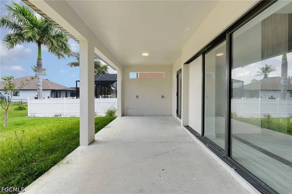 2101 NW 8th Terrace Cape Coral FL 33993