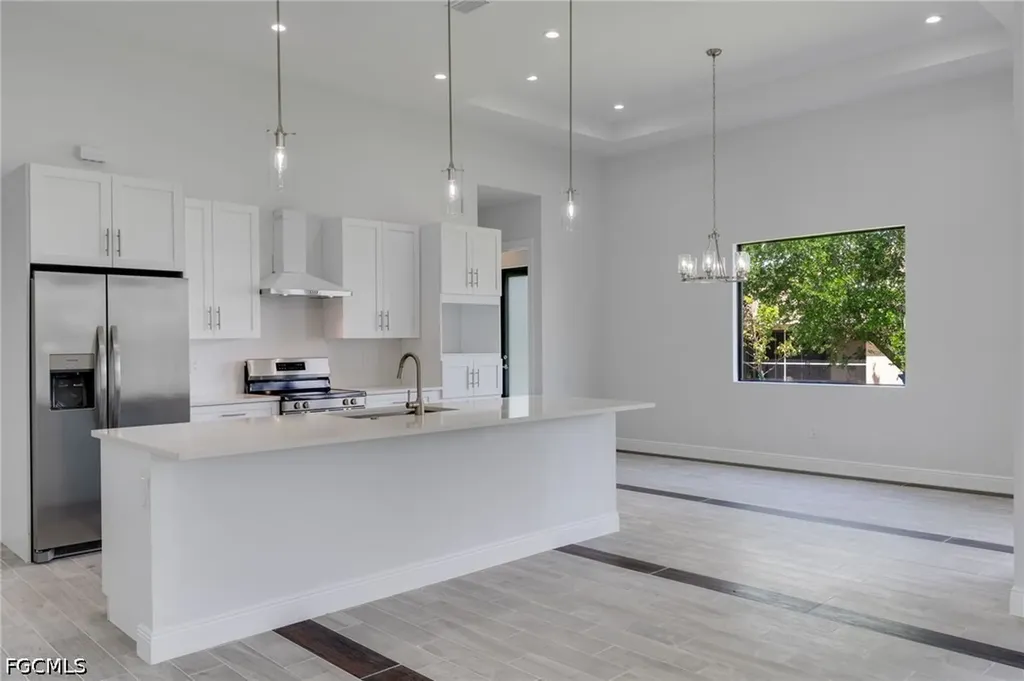 2101 NW 8th Terrace Cape Coral FL 33993