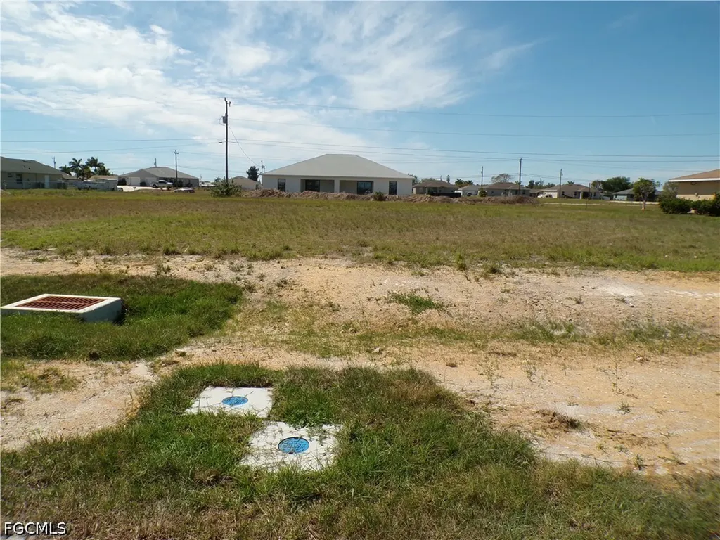 1816 NE 8th Place Cape Coral FL 33909