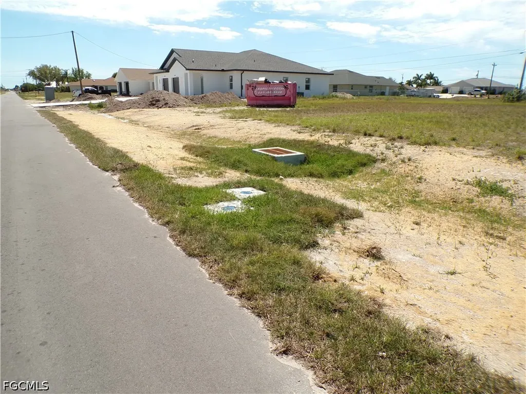 1816 NE 8th Place Cape Coral FL 33909