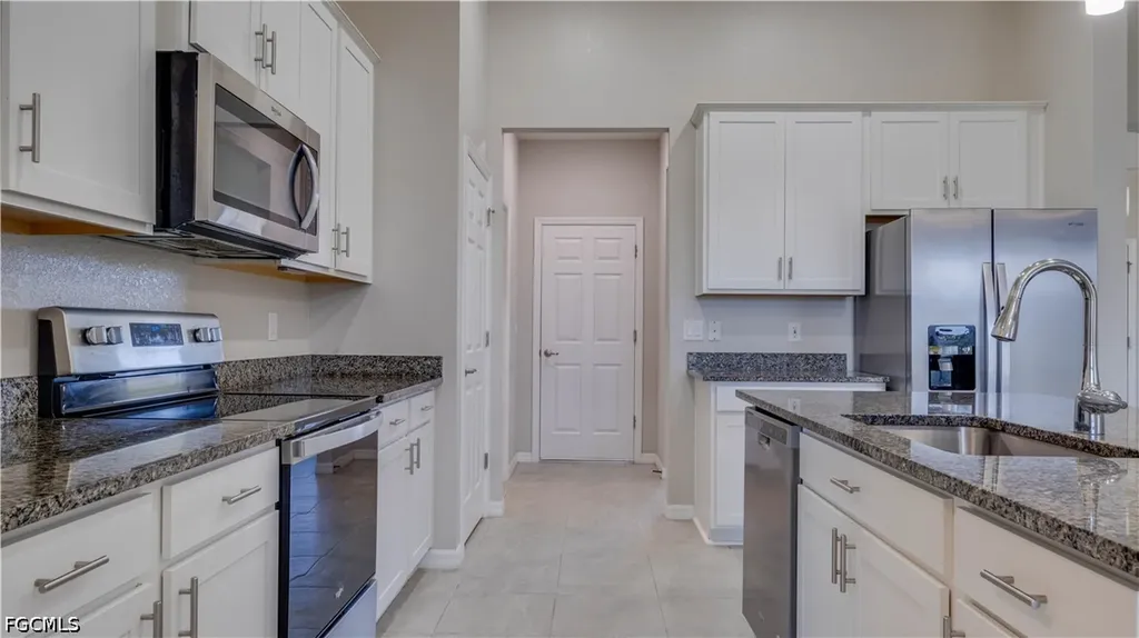 2011 NW Embers Terrace Cape Coral FL 33993
