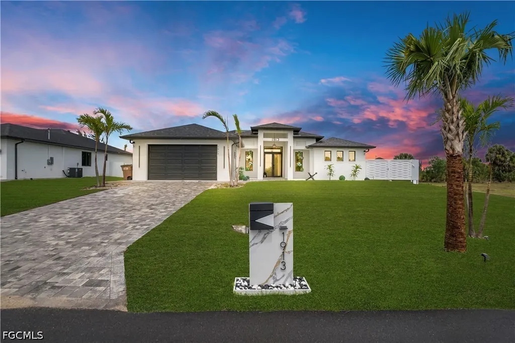 1913 NE 34th Terrace Cape Coral FL 33909