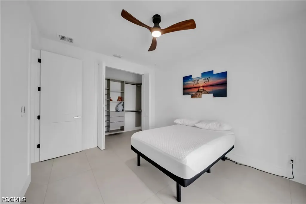 1913 NE 34th Terrace Cape Coral FL 33909