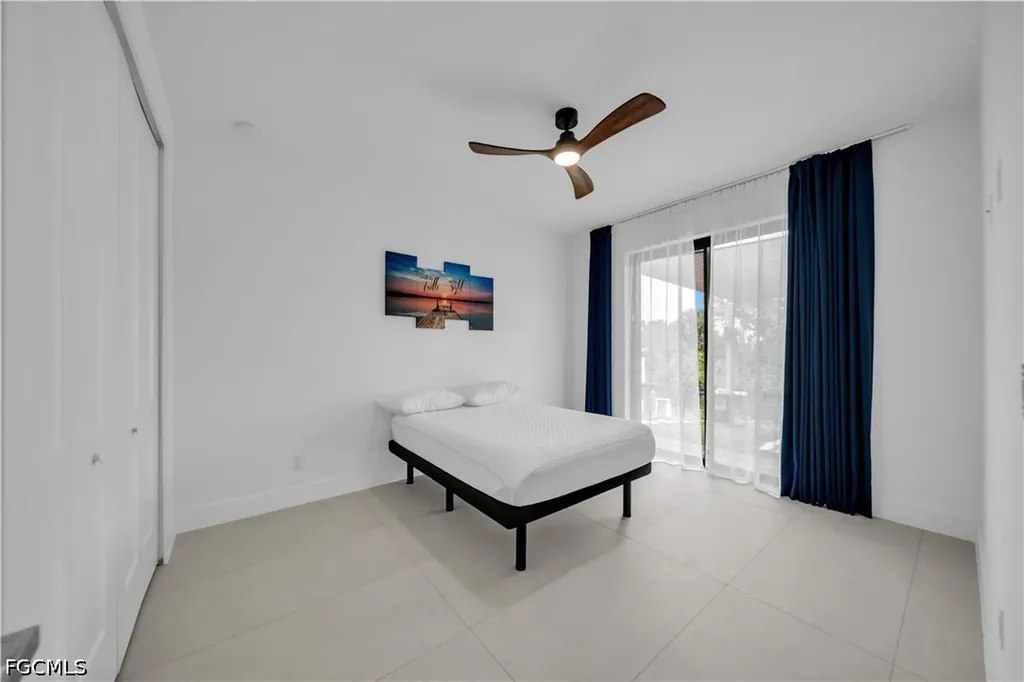 1913 NE 34th Terrace Cape Coral FL 33909