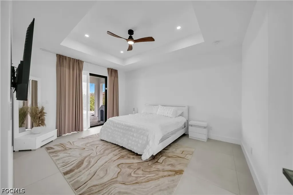 1913 NE 34th Terrace Cape Coral FL 33909