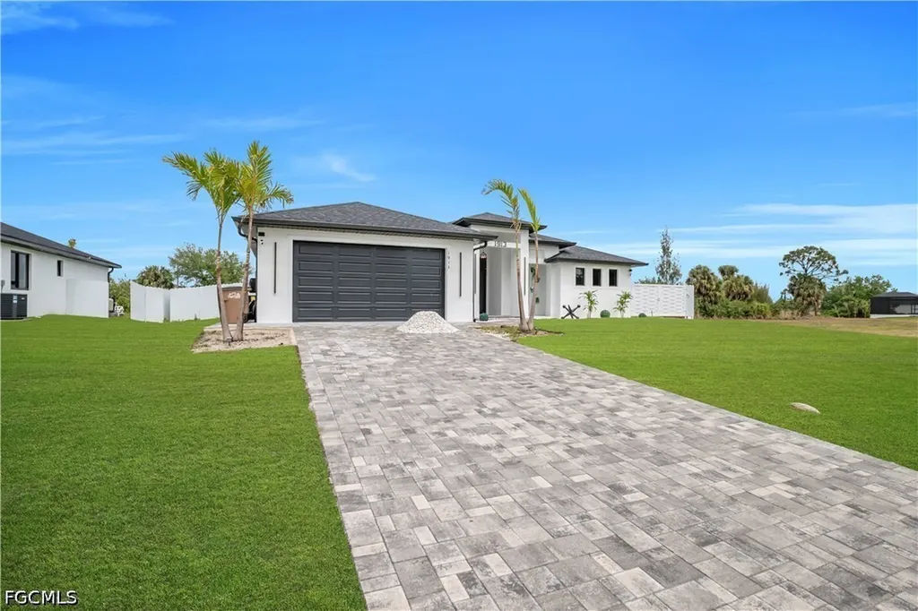 1913 NE 34th Terrace Cape Coral FL 33909