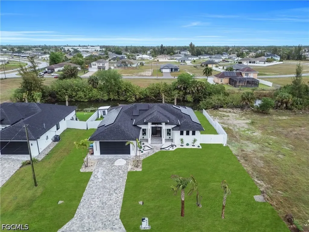 1913 NE 34th Terrace Cape Coral FL 33909