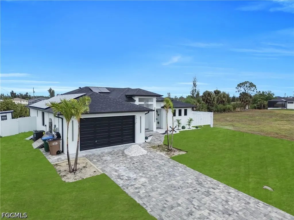 1913 NE 34th Terrace Cape Coral FL 33909