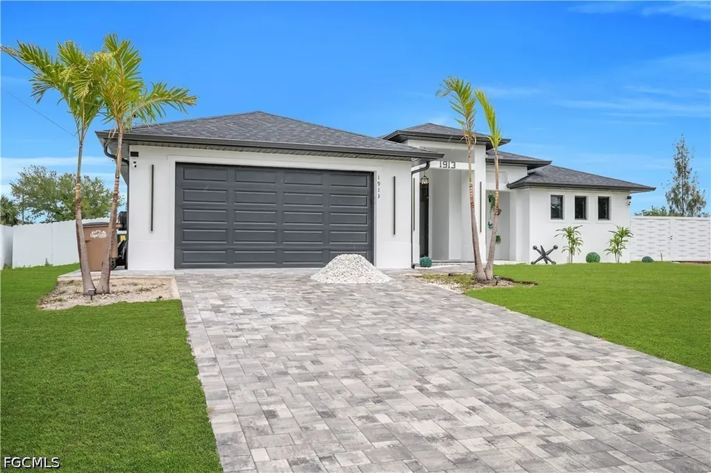 1913 NE 34th Terrace Cape Coral FL 33909