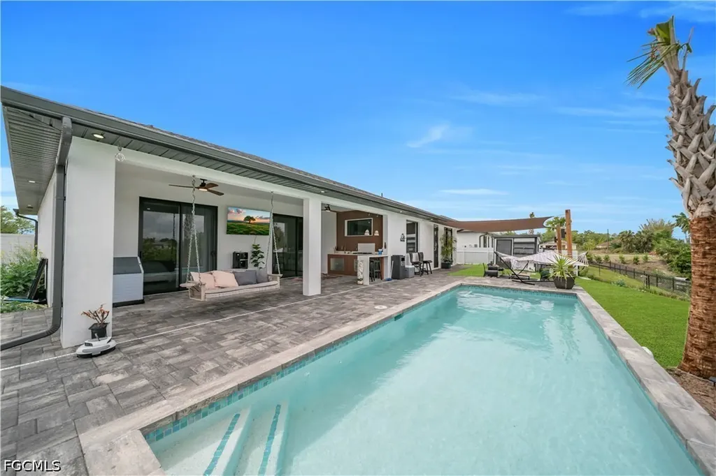 1913 NE 34th Terrace Cape Coral FL 33909