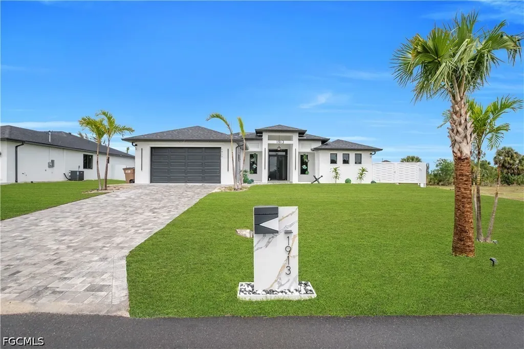 1913 NE 34th Terrace Cape Coral FL 33909