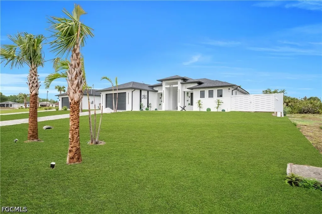 1913 NE 34th Terrace Cape Coral FL 33909