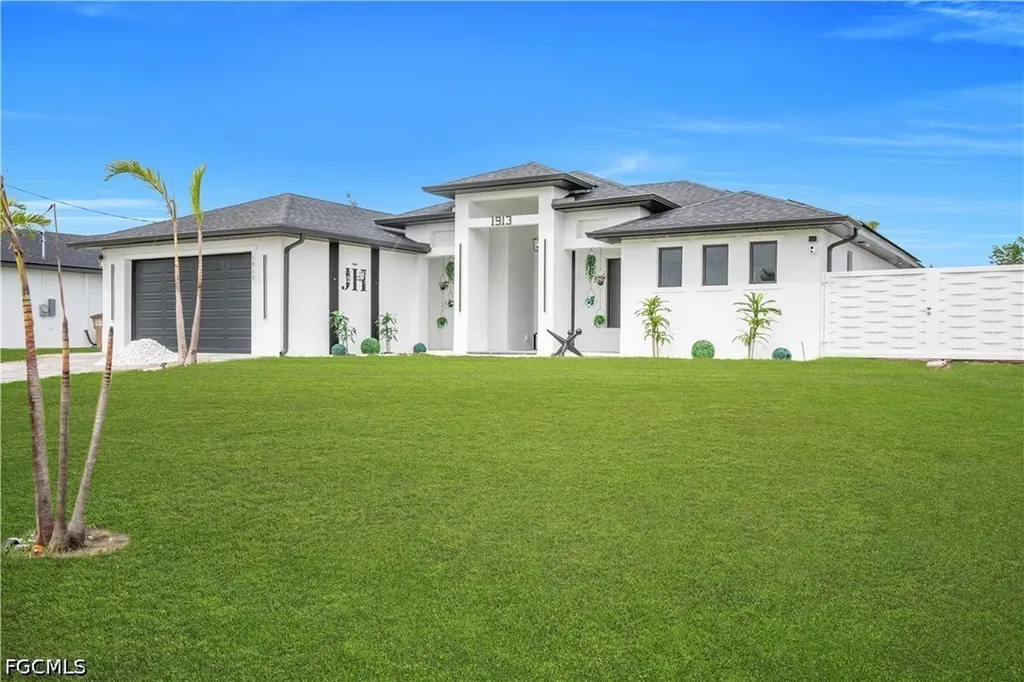 1913 NE 34th Terrace Cape Coral FL 33909