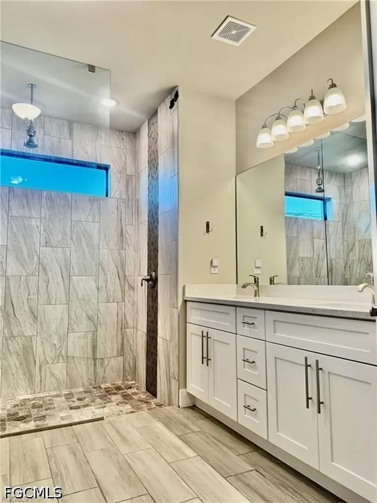 2512 NW 4th Street Cape Coral FL 33993