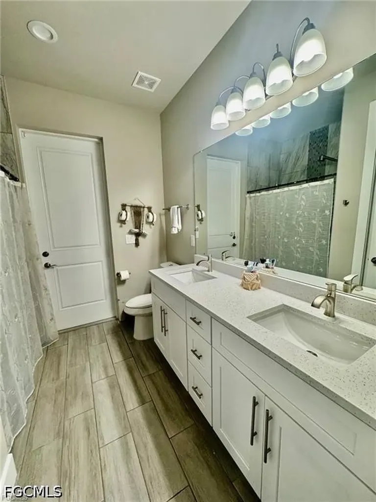 2512 NW 4th Street Cape Coral FL 33993