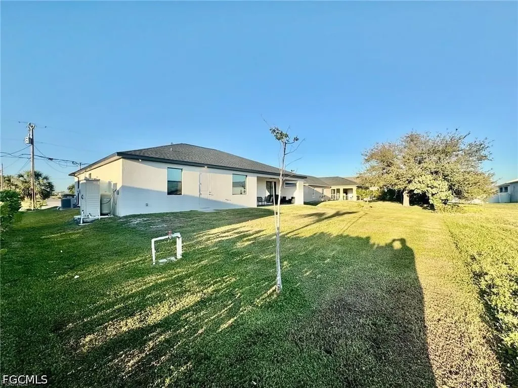 2512 NW 4th Street Cape Coral FL 33993