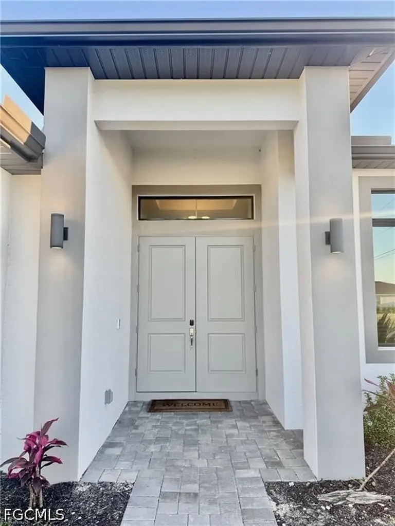 2512 NW 4th Street Cape Coral FL 33993