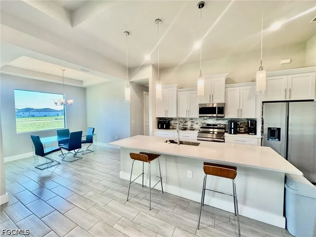 2512 NW 4th Street Cape Coral FL 33993