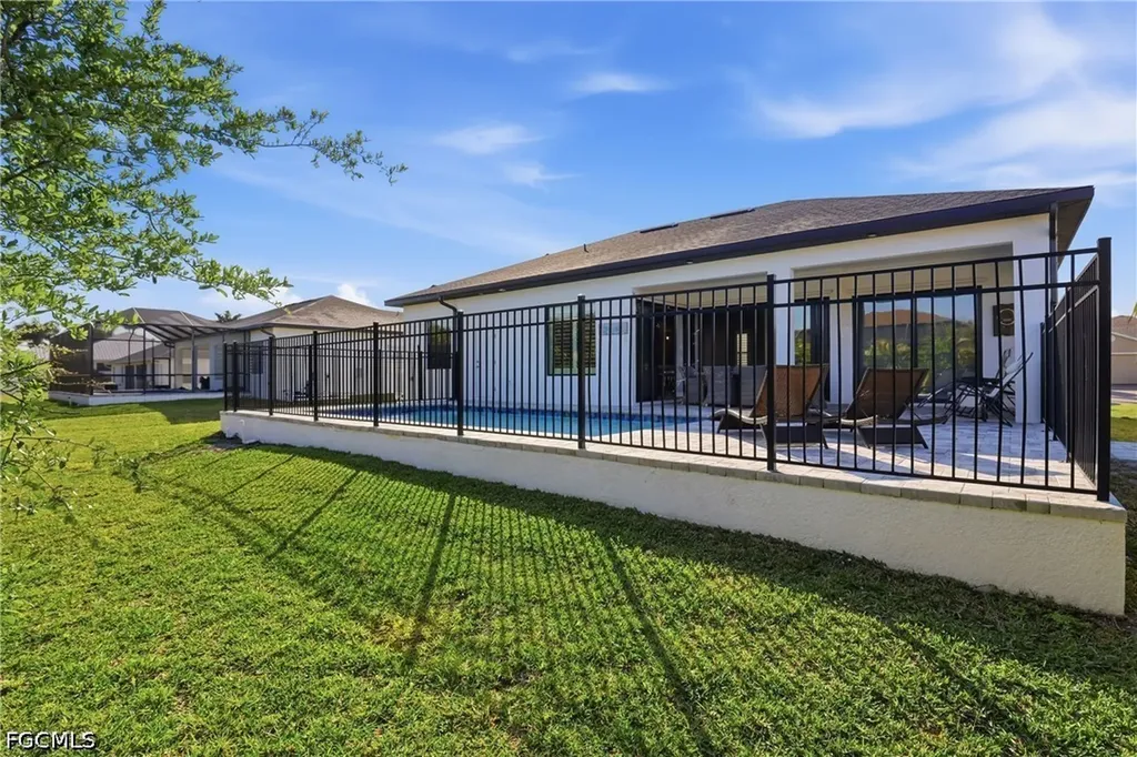 2609 SW 27th Street Cape Coral FL 33914