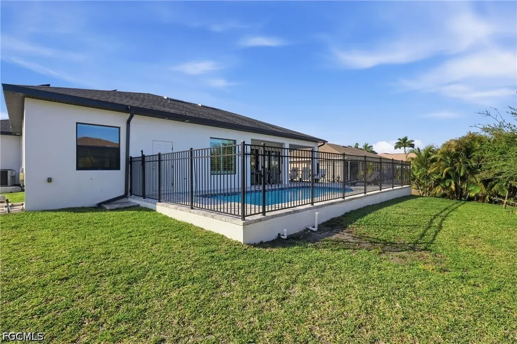 2609 SW 27th Street Cape Coral FL 33914