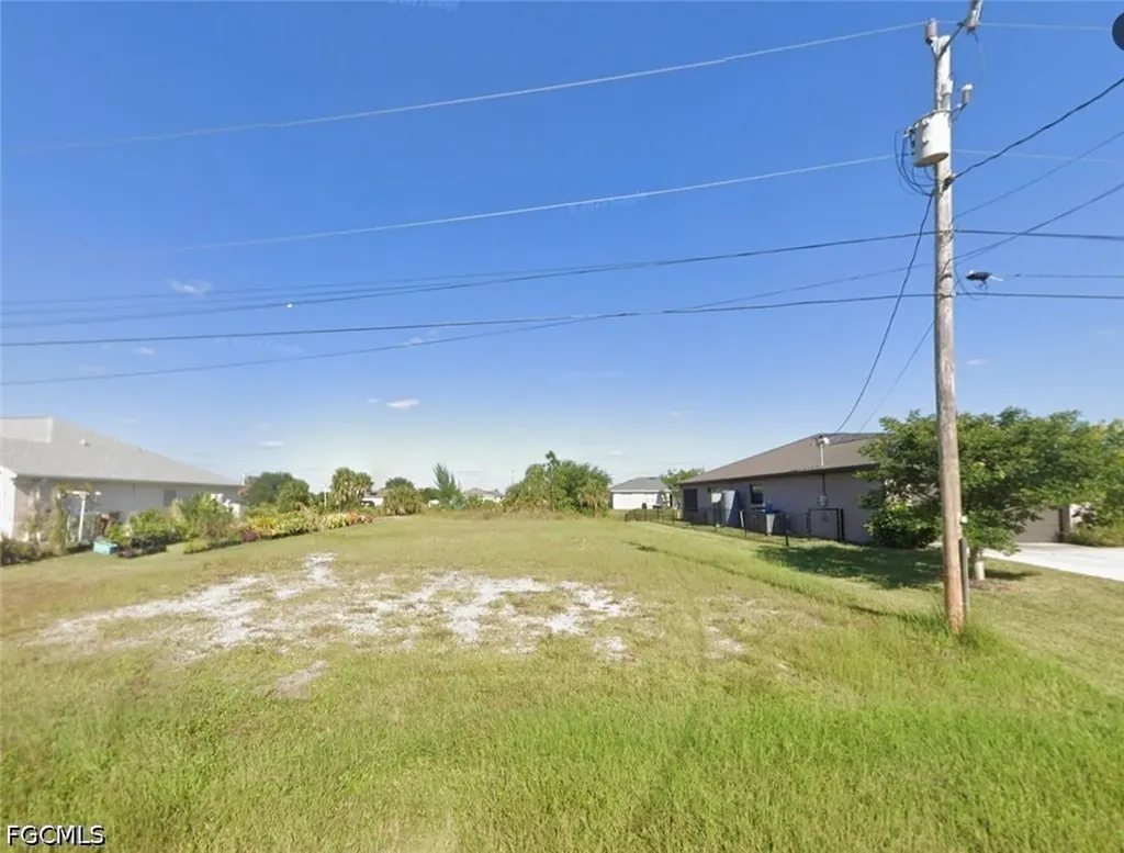 3723 NE 12th Place Cape Coral FL 33909