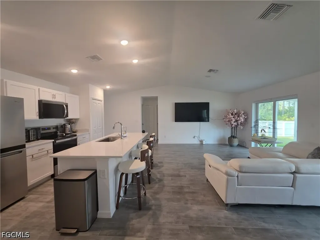 4421 NE 15th Place Cape Coral FL 33909