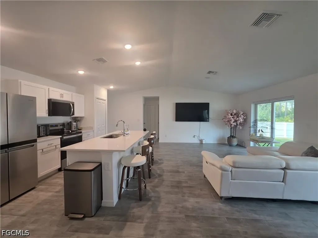 4421 NE 15th Place Cape Coral FL 33909