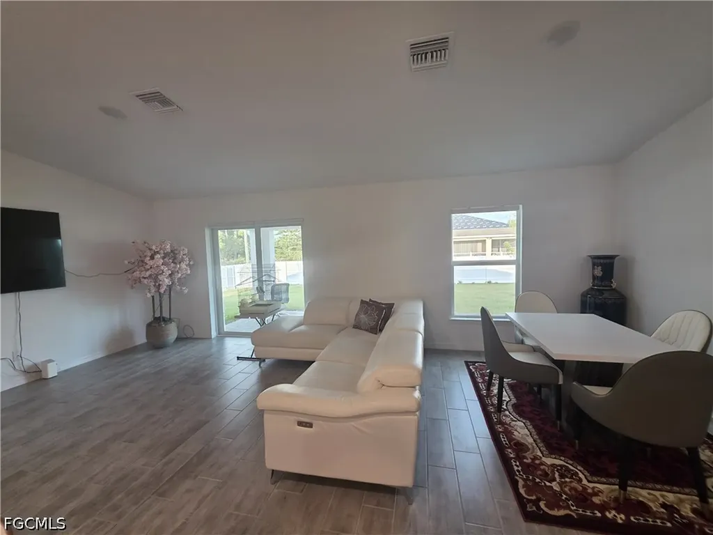 4421 NE 15th Place Cape Coral FL 33909