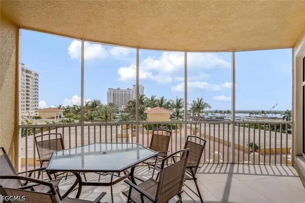 6081 Silver King Boulevard Cape Coral FL 33914