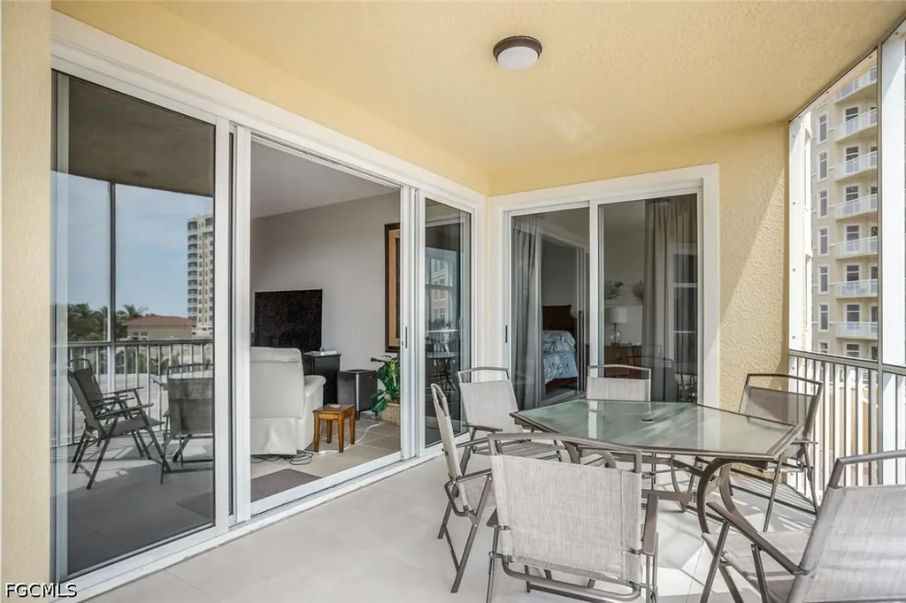 6081 Silver King Boulevard Cape Coral FL 33914