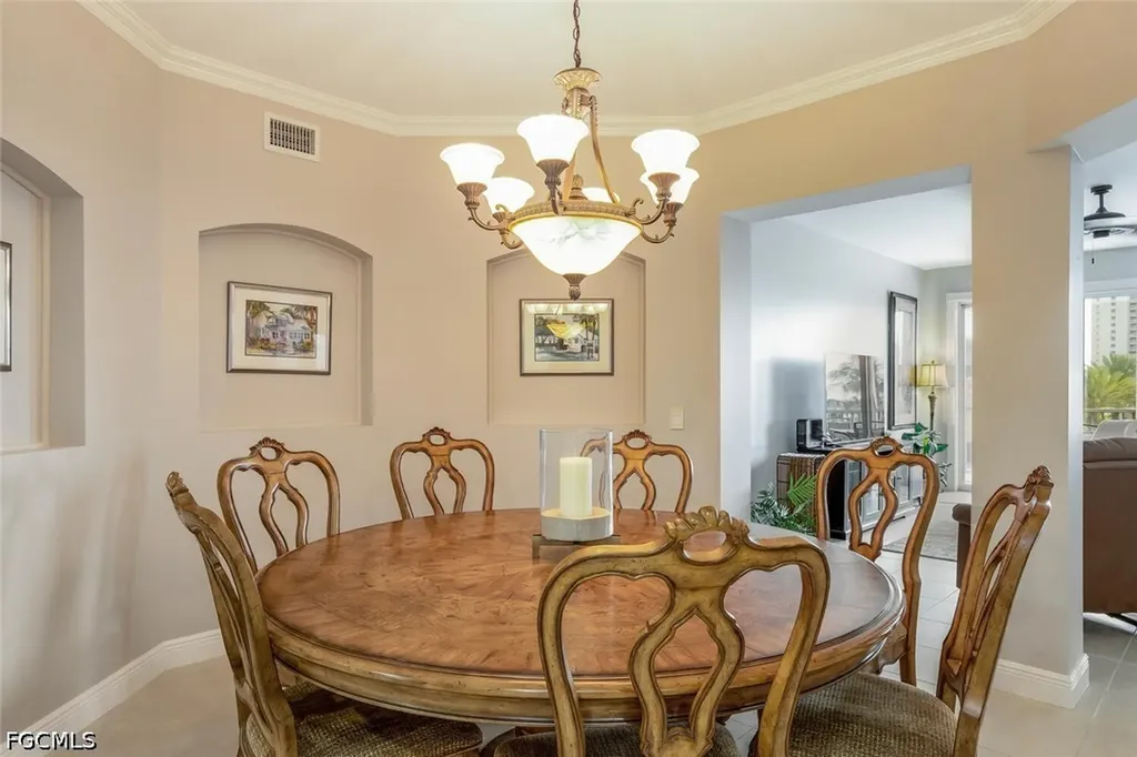 6081 Silver King Boulevard Cape Coral FL 33914