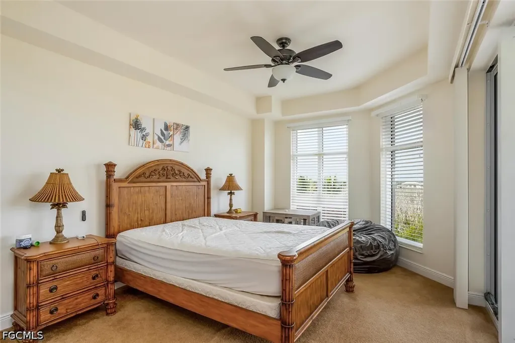 6081 Silver King Boulevard Cape Coral FL 33914