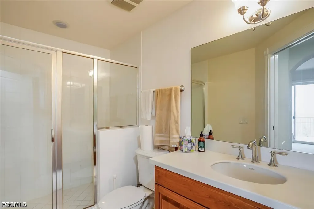 6081 Silver King Boulevard Cape Coral FL 33914