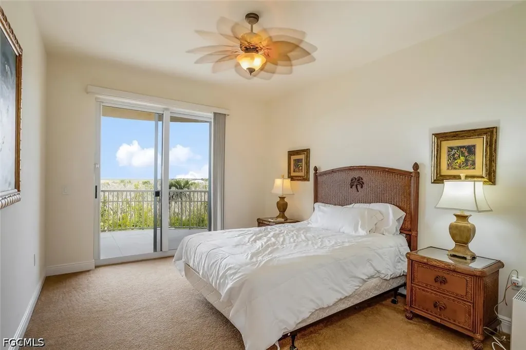 6081 Silver King Boulevard Cape Coral FL 33914