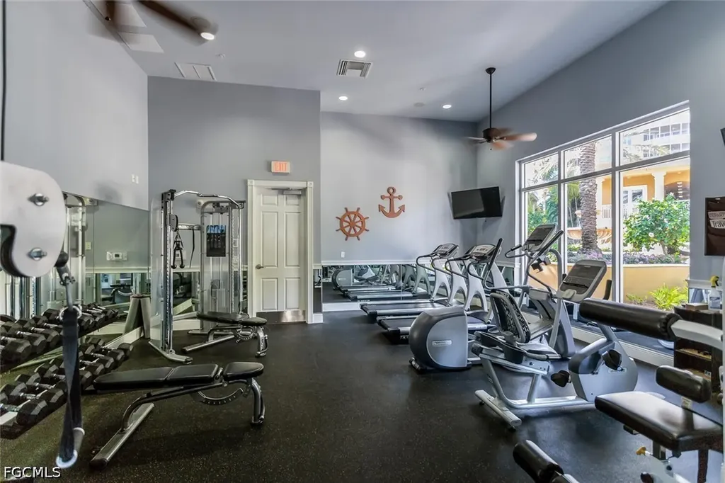 6081 Silver King Boulevard Cape Coral FL 33914