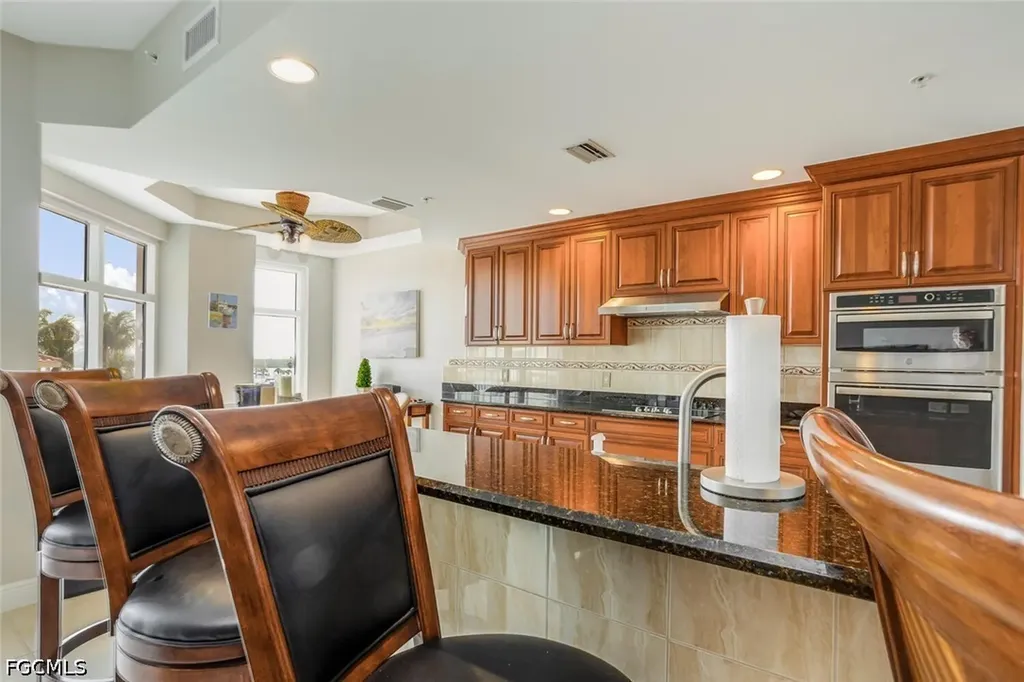 6081 Silver King Boulevard Cape Coral FL 33914