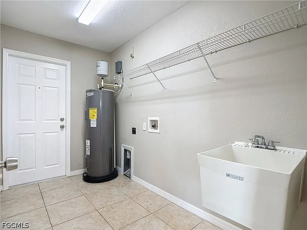 3713 20th Street SW Lehigh Acres FL 33976