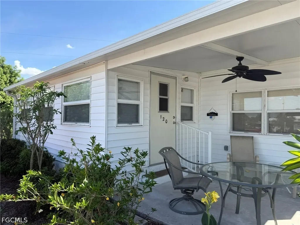 120 Lantern Place North Fort Myers FL 33917