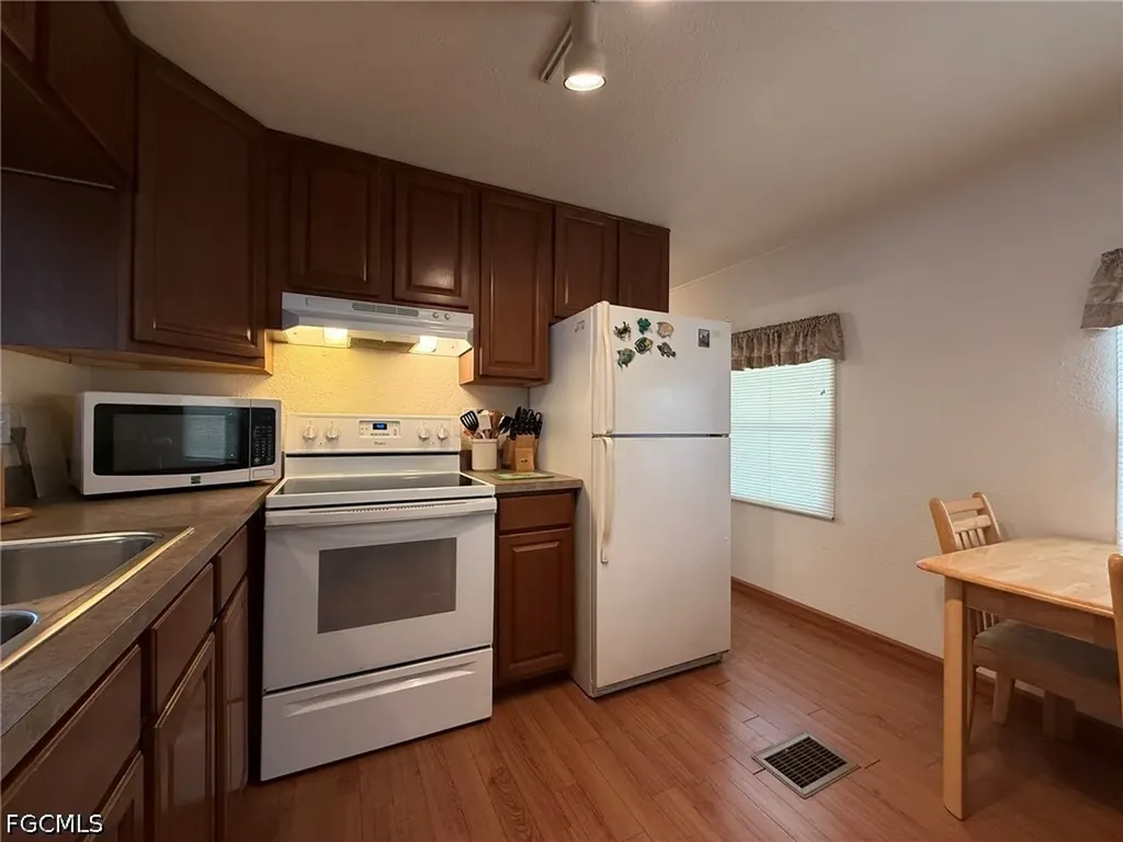 120 Lantern Place North Fort Myers FL 33917