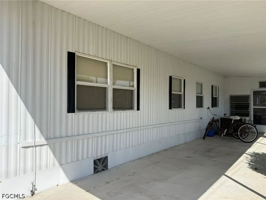 120 Lantern Place North Fort Myers FL 33917