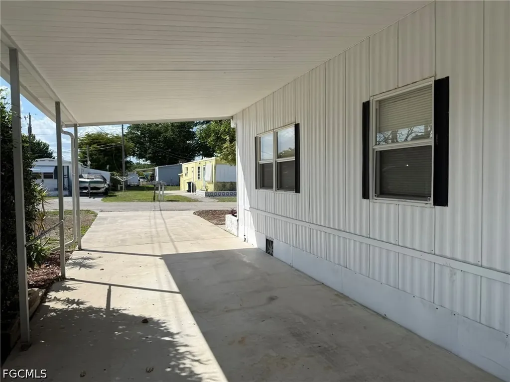 120 Lantern Place North Fort Myers FL 33917