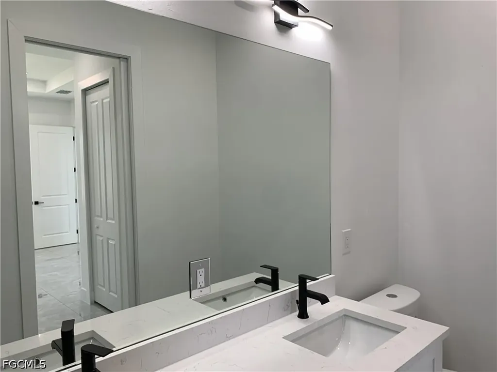 442 Redwing Street Lehigh Acres FL 33974