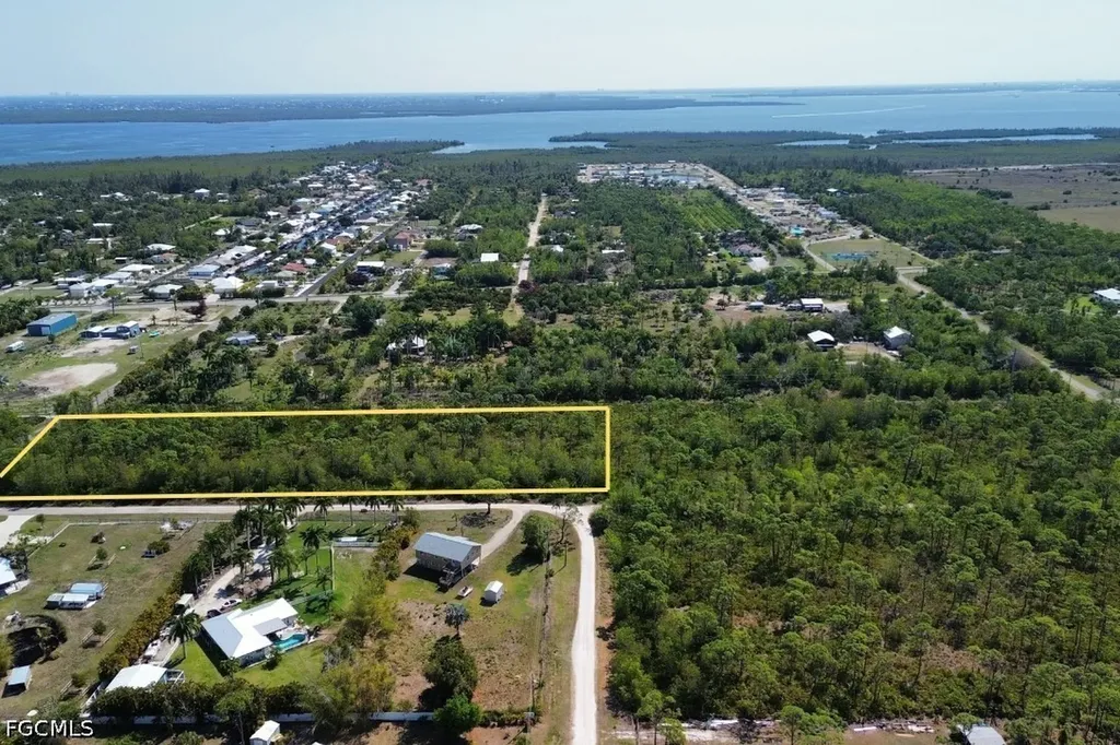 4031 Pinetree Boulevard St. James City FL 33956