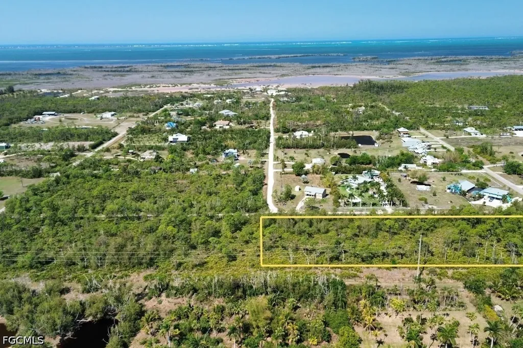 4031 Pinetree Boulevard St. James City FL 33956