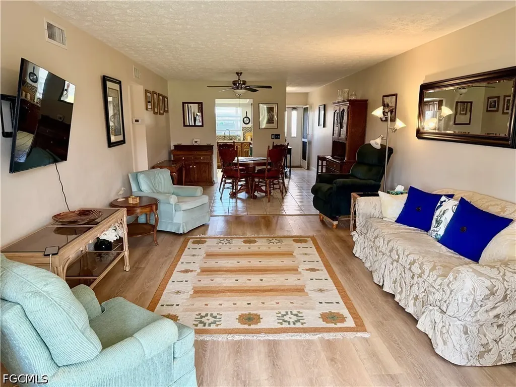 806 SE 46th Street Cape Coral FL 33904
