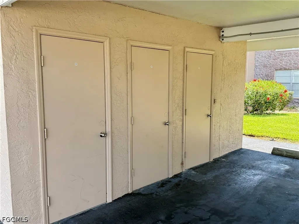 806 SE 46th Street Cape Coral FL 33904