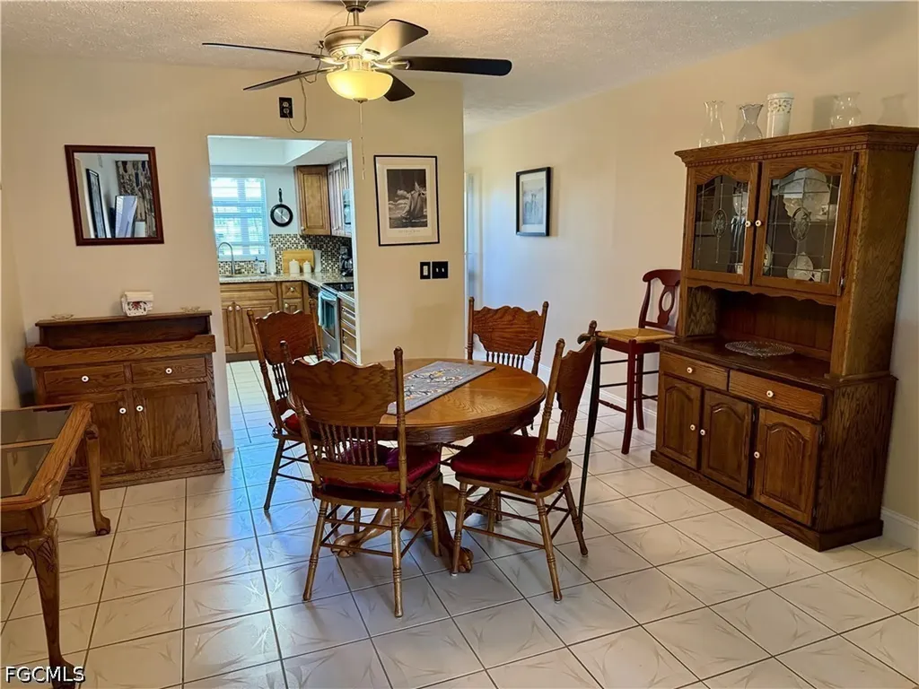 806 SE 46th Street Cape Coral FL 33904