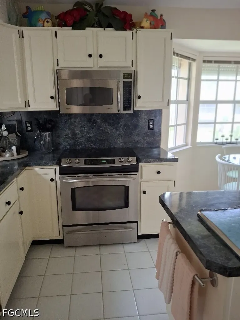 2847 Aintree Lane Naples FL 34112
