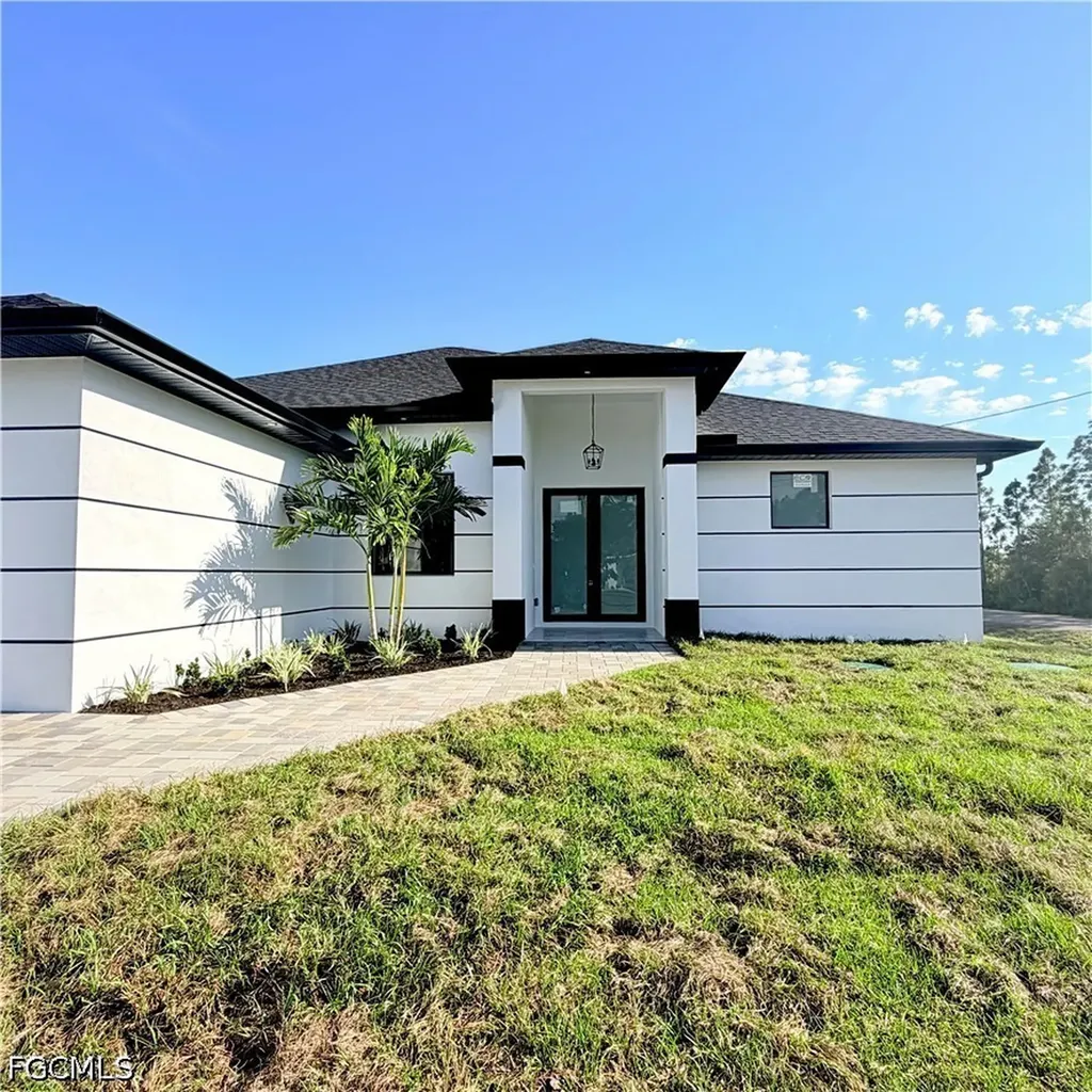 800 E 7th Street Lehigh Acres FL 33972