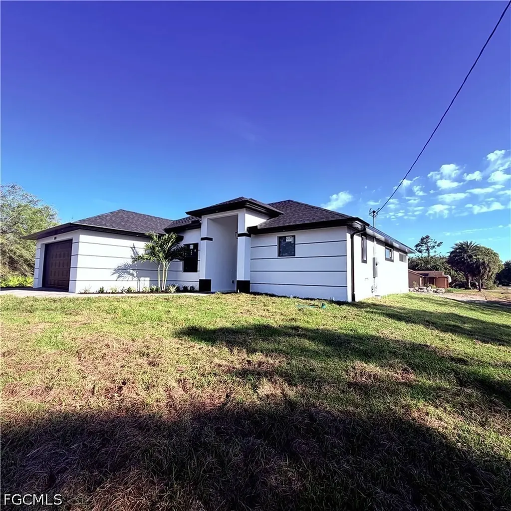 800 E 7th Street Lehigh Acres FL 33972